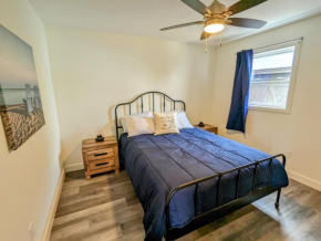 Newly Renovated 3 Bedroom Beach Front Condo 3B